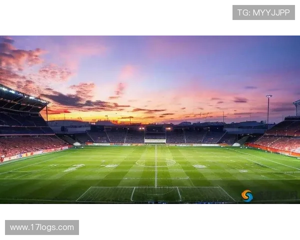 激情碰撞巅峰对决聚焦中北美区决赛荣耀之夜书写绿茵传奇新篇章 - 副本 (4)