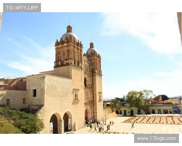 阿兹特克球场历史与文化的交汇点：探秘古代文明与现代竞技场的融合 - 副本 (2)