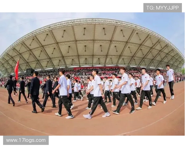 全新赛季开幕在即 各大体育项目精彩纷呈 观众期待爆点赛事 - 副本 (2)